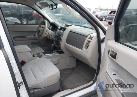 2012 Ford Escape Xlt z USA, uszkodzony, nr VIN 1FMCU0DG3CKB19089